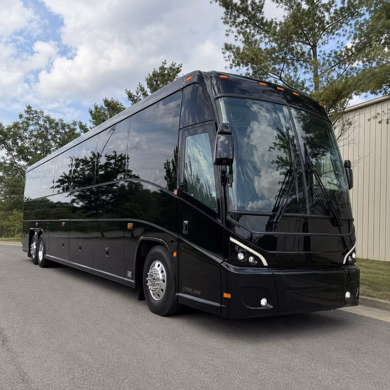 gilroy show up to gilroy concerts in a charter bus