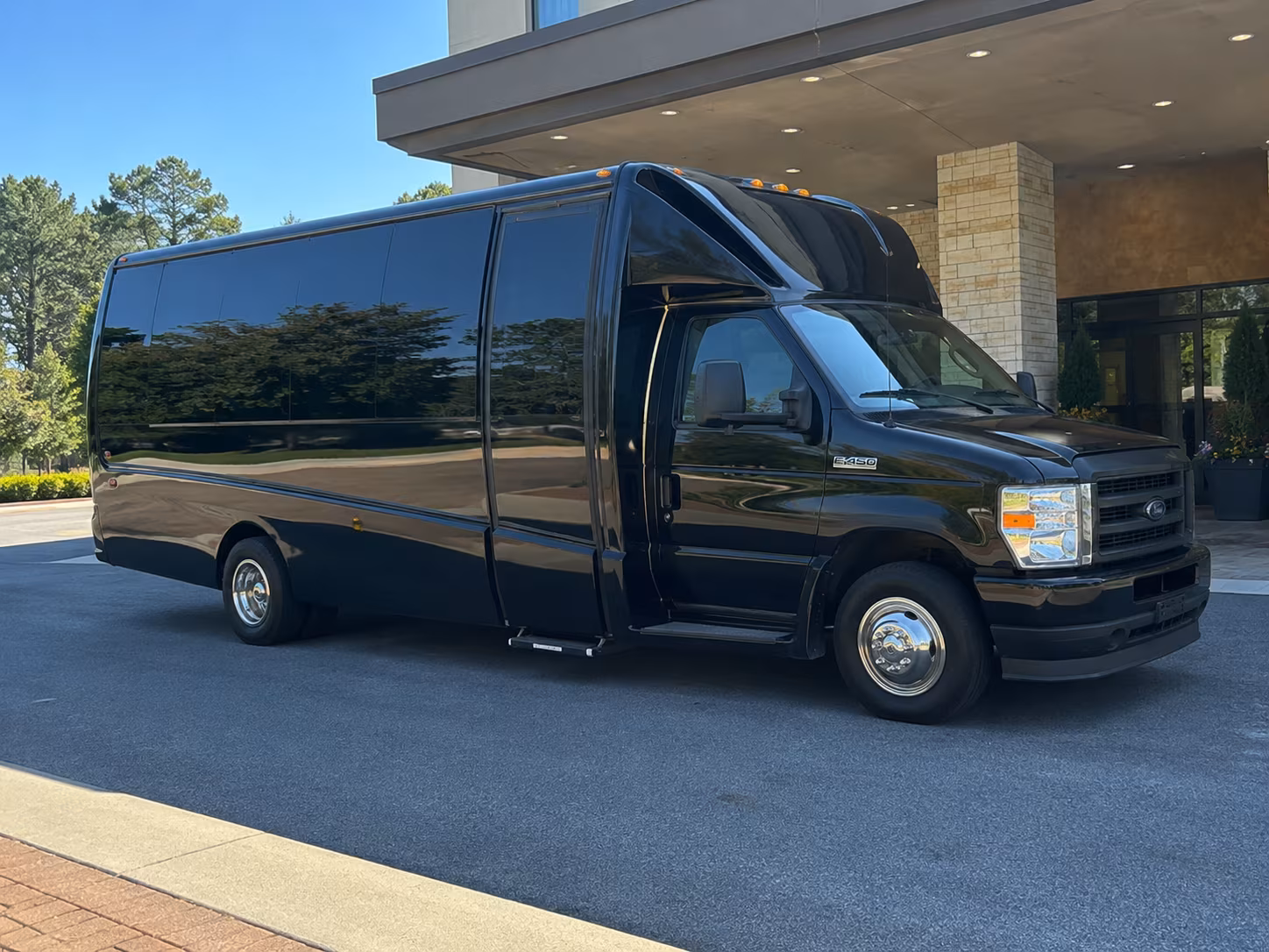 the right bus for outdoor education trips to vasona lake and alum rock park